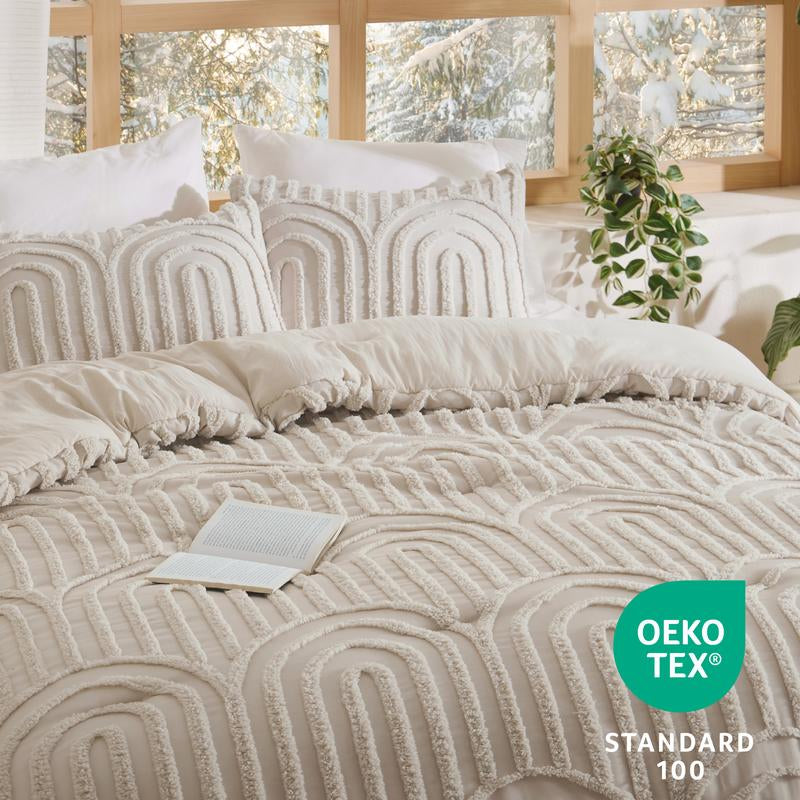 Bedsure Boho Arch Tufted Comforter Set - Beige Boho Bedding Comforter Sets, 3 Pieces Farmhouse Shabby Chic Embroidery Bed Set, Soft Fluffy Cozy Arch Pattern Comforter for All Seasons