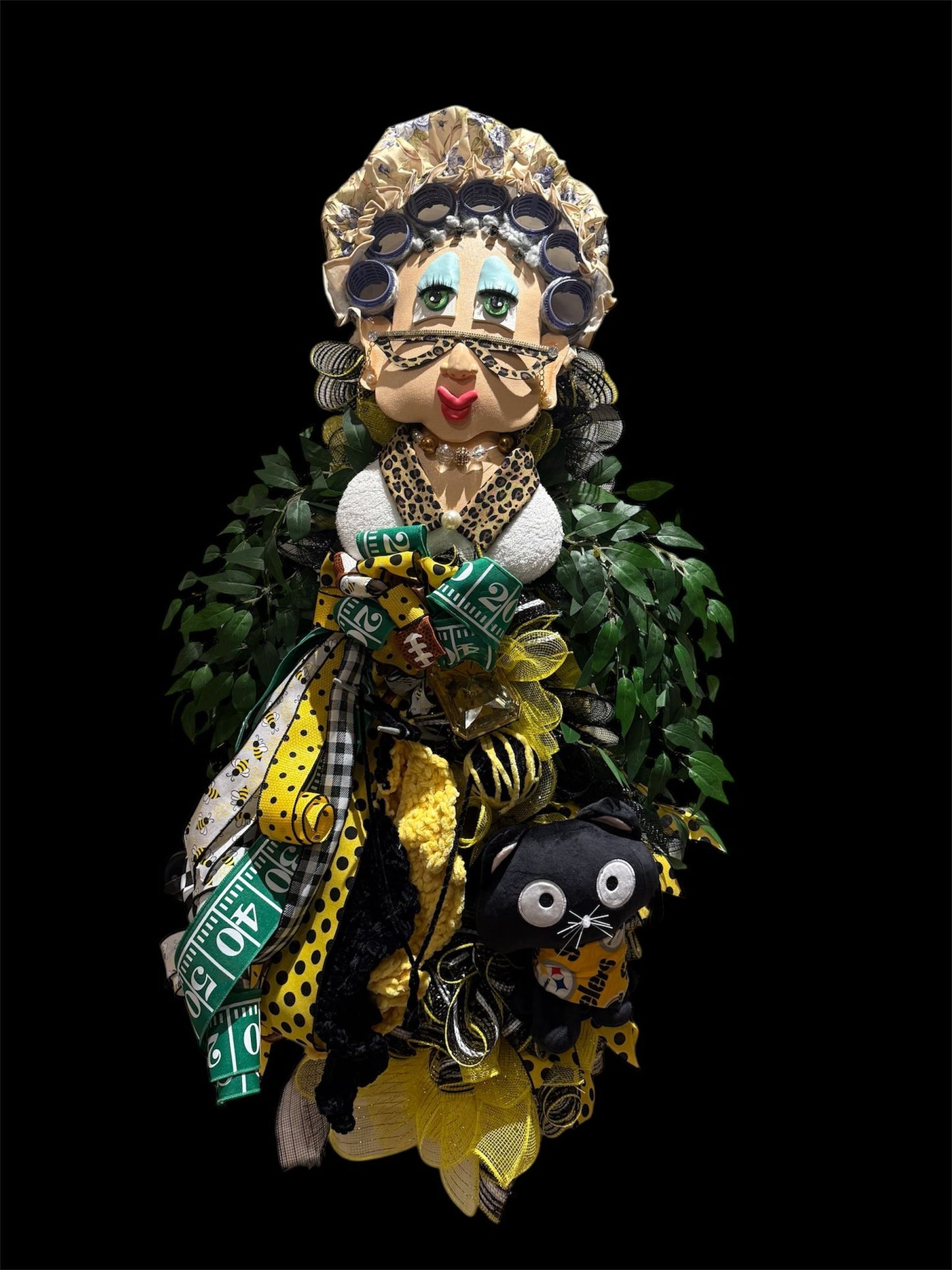 Blanche & Her Innocent Kitty Rose – The Steelers Scarf Edition
