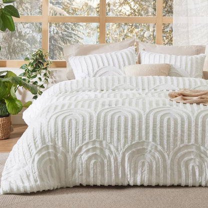 Bedsure Boho Arch Tufted Comforter Set - Beige Boho Bedding Comforter Sets, 3 Pieces Farmhouse Shabby Chic Embroidery Bed Set, Soft Fluffy Cozy Arch Pattern Comforter for All Seasons